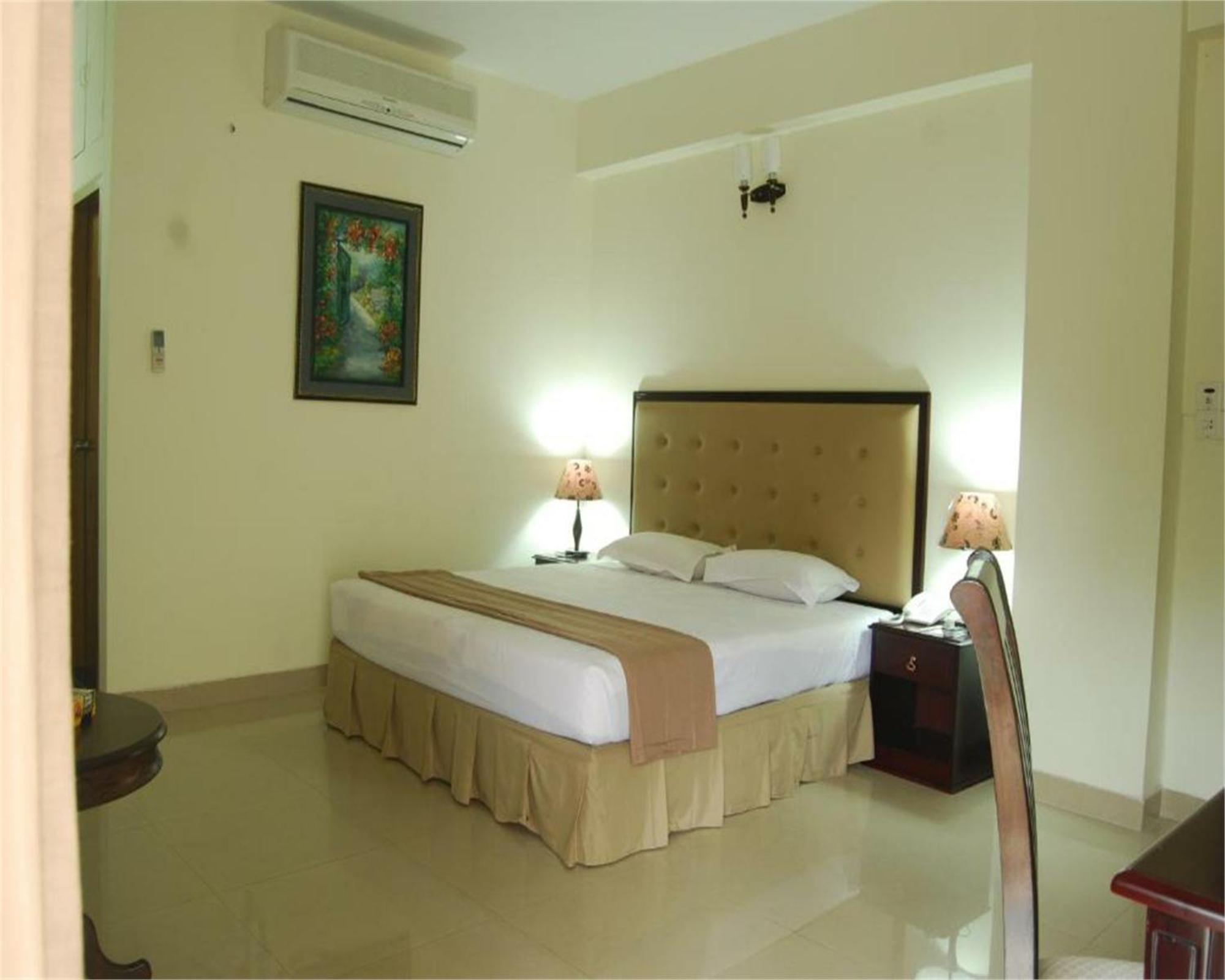 Ambassador Residency Hotel Chittagong Luaran gambar