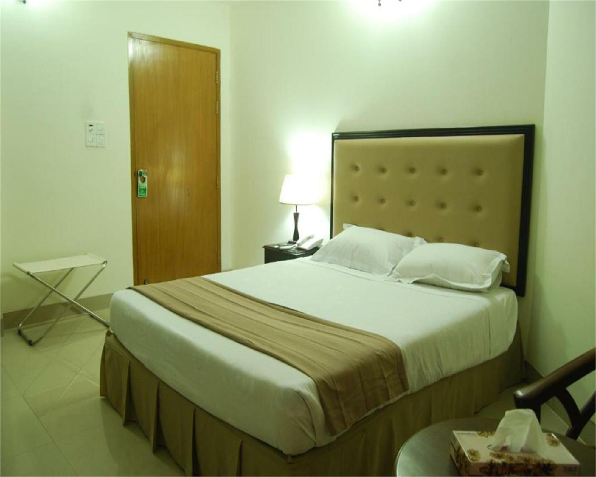 Ambassador Residency Hotel Chittagong Luaran gambar