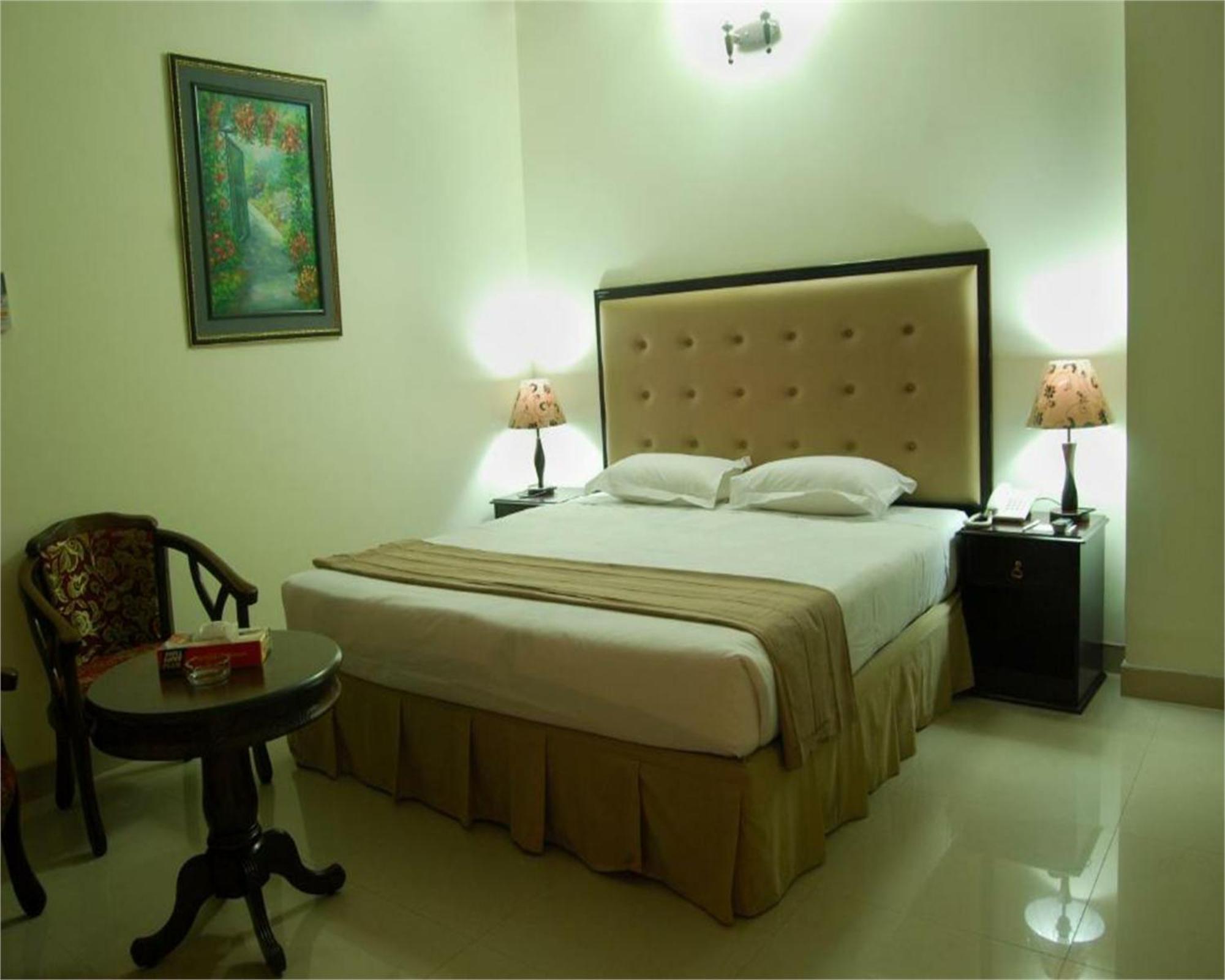 Ambassador Residency Hotel Chittagong Luaran gambar