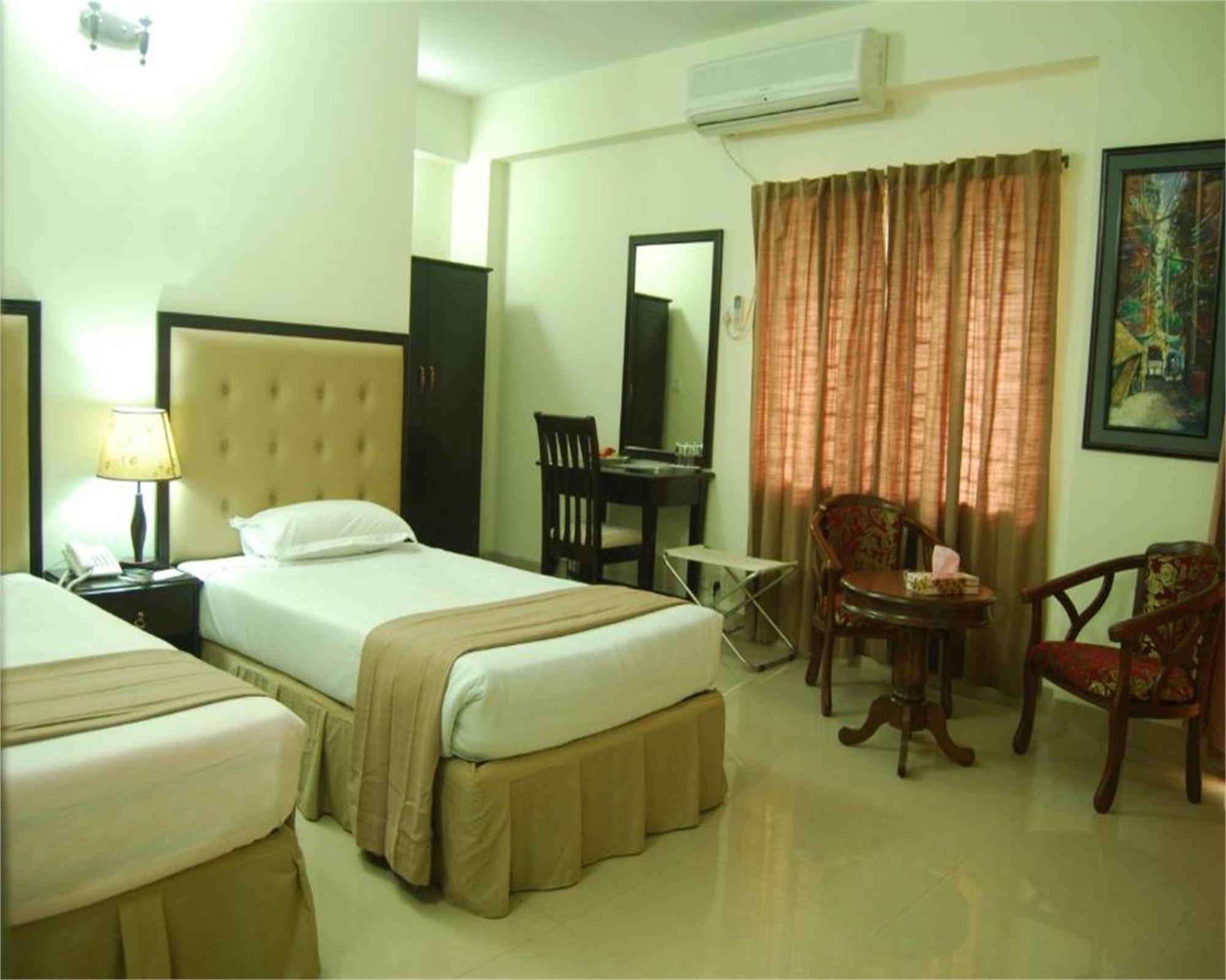 Ambassador Residency Hotel Chittagong Luaran gambar